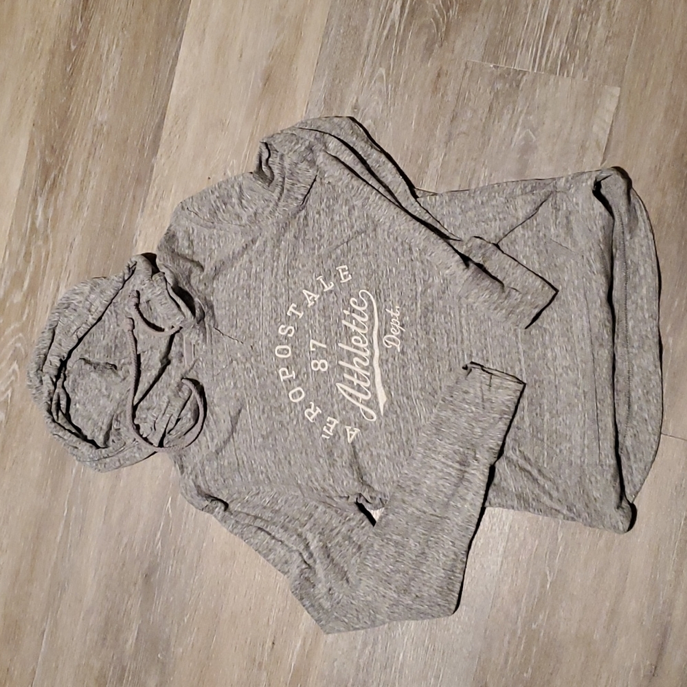 Juniors size Medium pullover Hoodia lightweight, light grey color